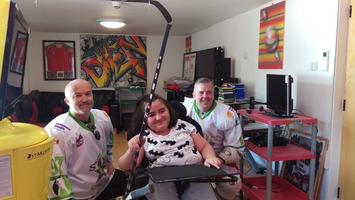 fullkitwalkers's tweet photo. Visiting @tyhafan with @EllieCLeyshon for the last leg. Next stop, @IceArenaWales for @ukfallstars #CharityAllStars https://t.co/R8igJfSVD5