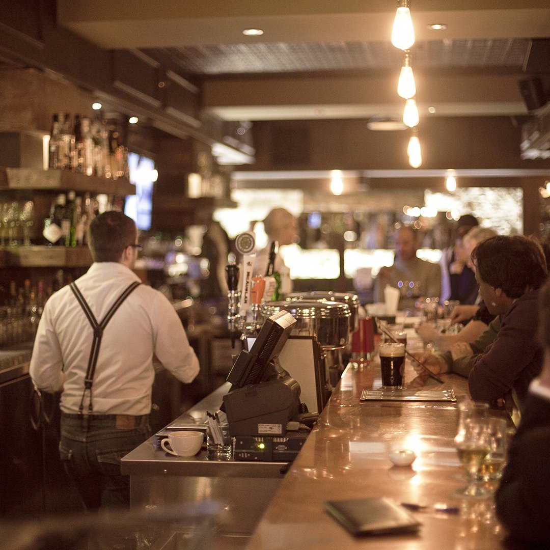 TaverneGaspar's tweet image. All suited up and ready to go, it's Friday! #Bar #BarSide #Beer #OnTap #Drinks #NightOUt #Fridays #TaverneGaspar