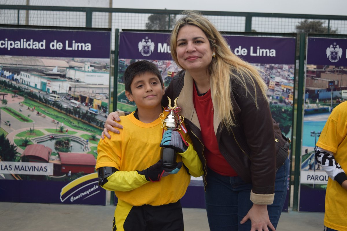 limaserpar's tweet photo. Gran Campeonato Relámpago de #BMX por #FiestasPatrias. ¡Ven y celebra con tu familia! #parquezonal #Huiracocha https://t.co/KNcuwlEmJp