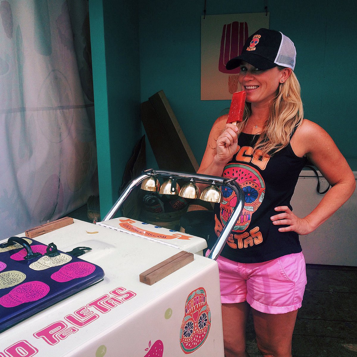 Loco Paletas tweet media