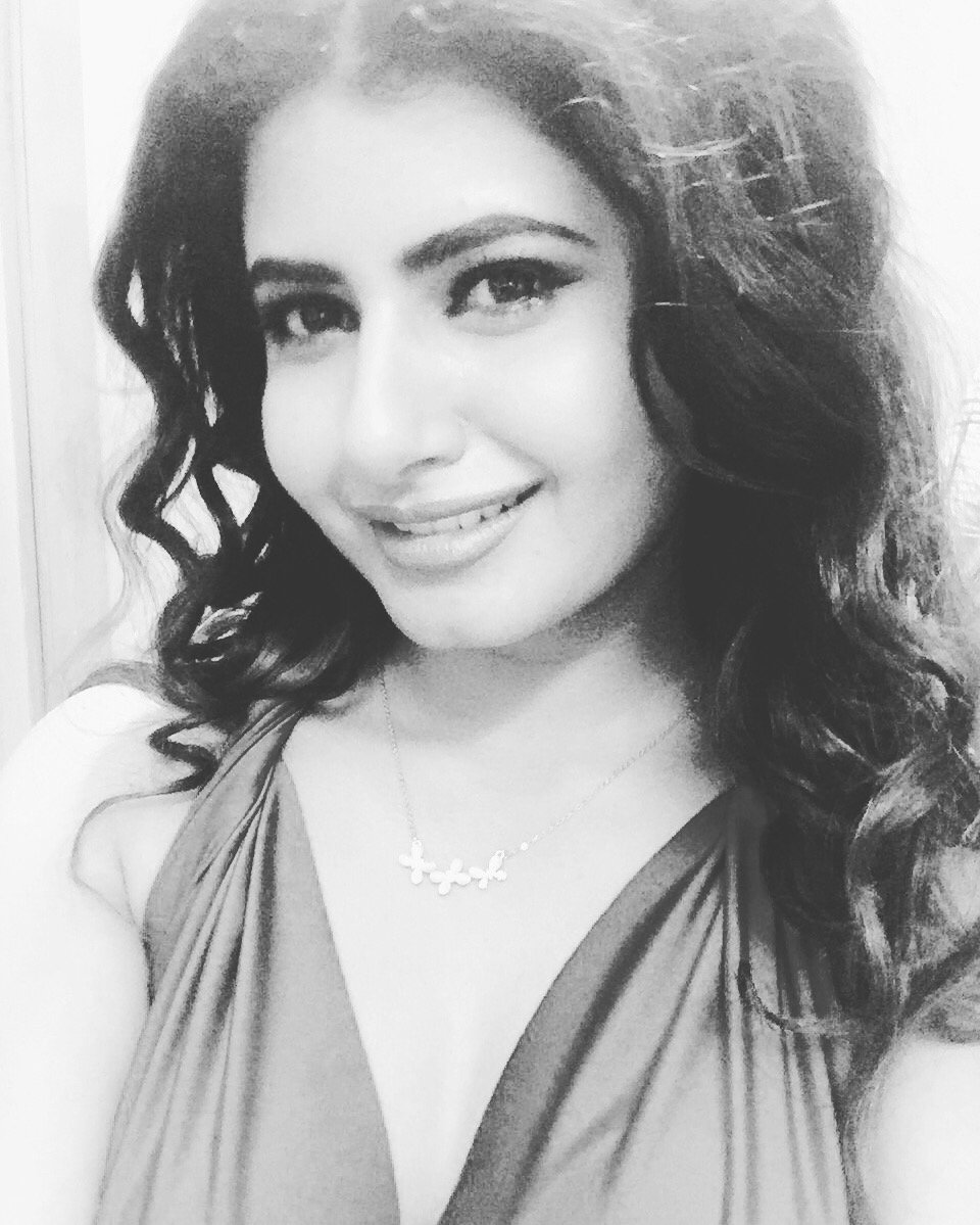 iamashimanarwal's tweet photo. Grt 2 walk d stage wid #chiyaanvikram  Best wishes 4 #IruMugan @chiyaanCVF @irumugam #missIndia #kollywood #chennai https://t.co/PPlTwqSEYC