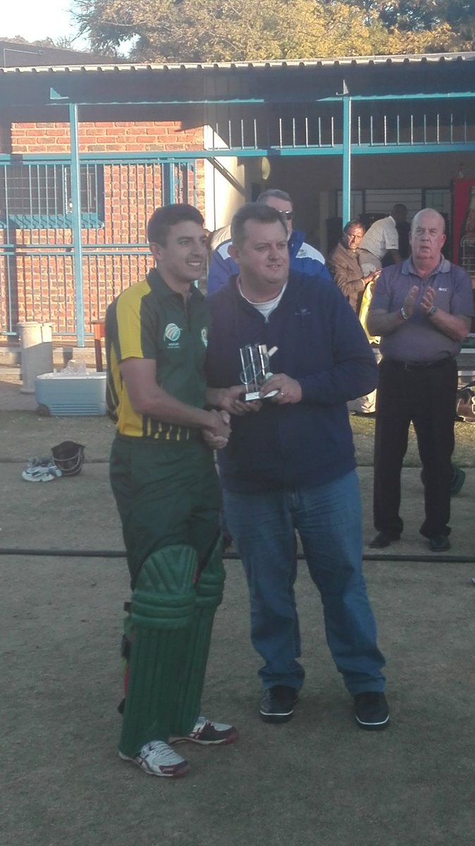 An impressive batting display from Zubayr Hamza 111*  v Sri Lanka emerging side today to see USSA home by 6 wkts.