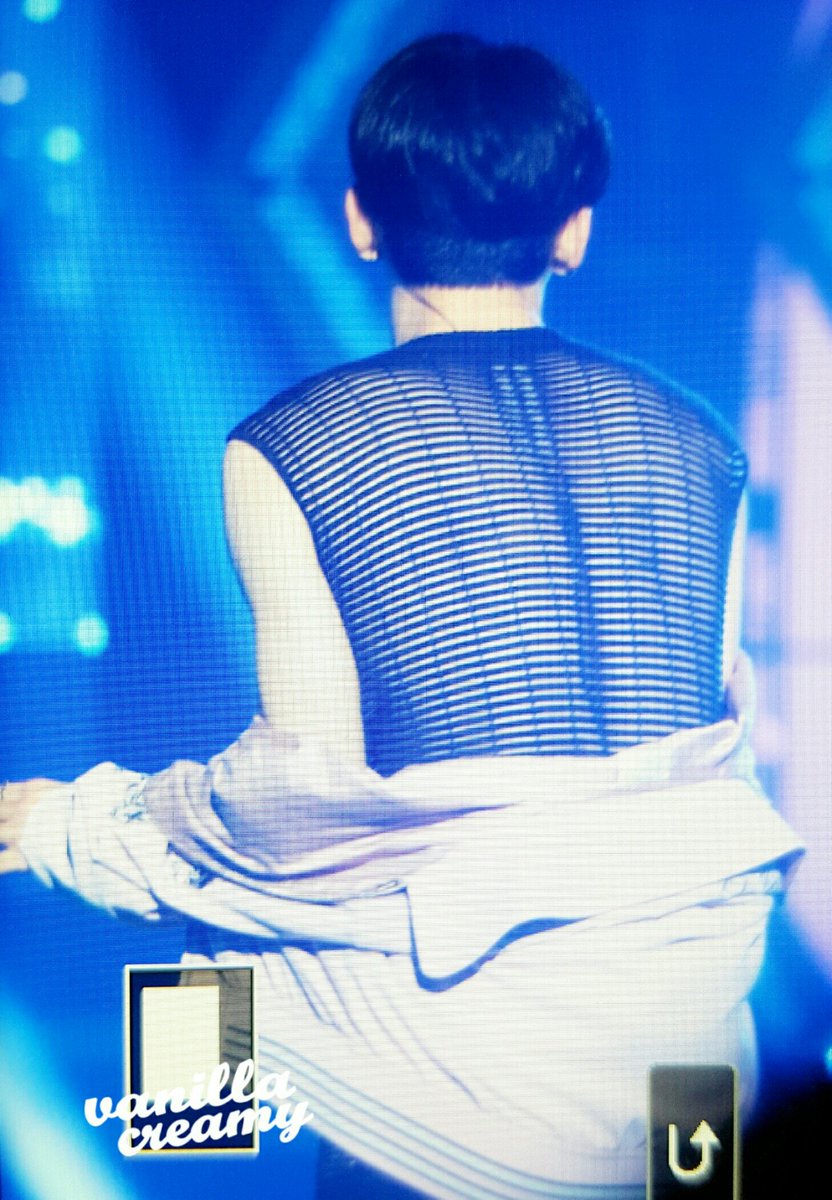 vanillacreamy_'s tweet photo. 160729 #종대 #chen 망사.... *'w'* https://t.co/KMzgXpCGni