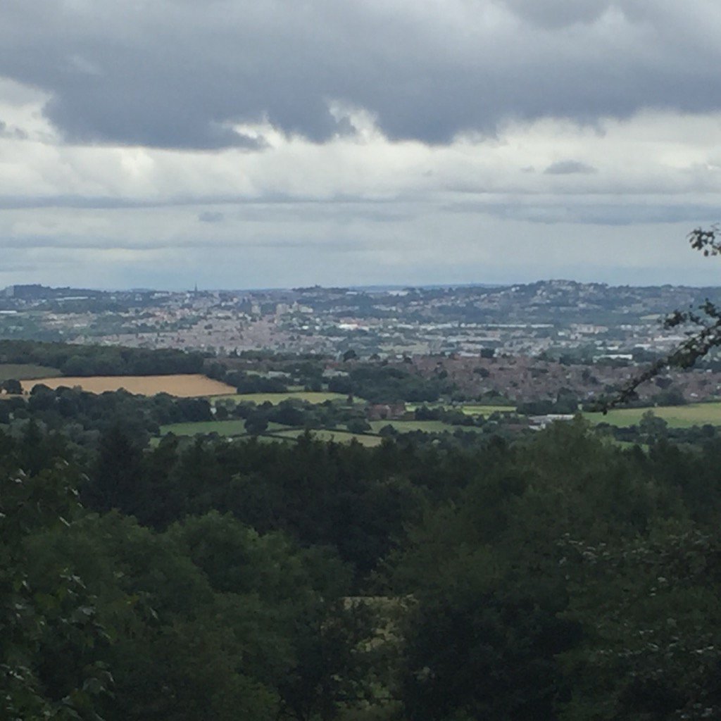 AlveWythallCops's tweet photo. View from my office,rural crime patrols around our beauty spots #removevalubles with @HagRuberyCops @WMerciaSpecials https://t.co/VfHcb8K6Lj
