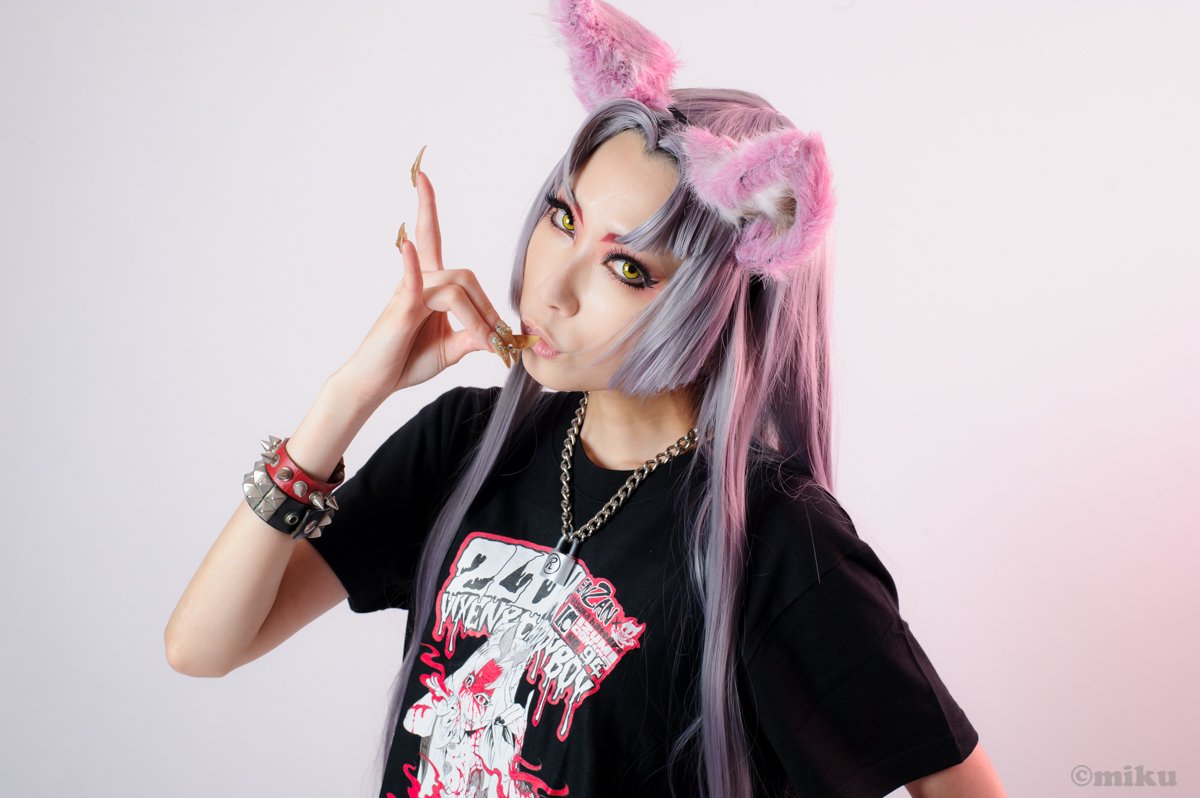 miku on X: T-shirt Design:服部ミツカ（@mitsuka___） model:清祇(@syk_garay)  狐耳制作:SAKU(@saku3239) Tシャツ詳細:t.coMLCRKFo9gY  t.coDyd22827Qt  X