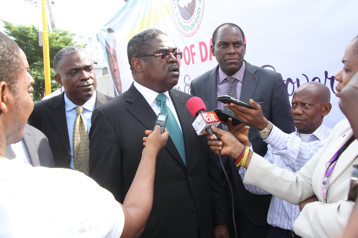 RCCGCityofDavid's tweet photo. [PHOTOS] @RCCGCityofDavid Donates Traffic Lights To Lagos State.  https://t.co/uyAaiRufC7