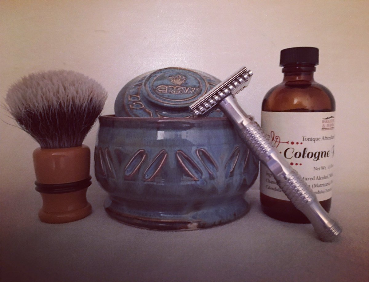 #SOTD @COLDRIVERSOAP Le Chypre Sombre, @BSWoodturning ArchDuke 26mm 2 band Manchurian, Timeless OC, <a href="/BarristerMann/">Barrister and Mann</a>