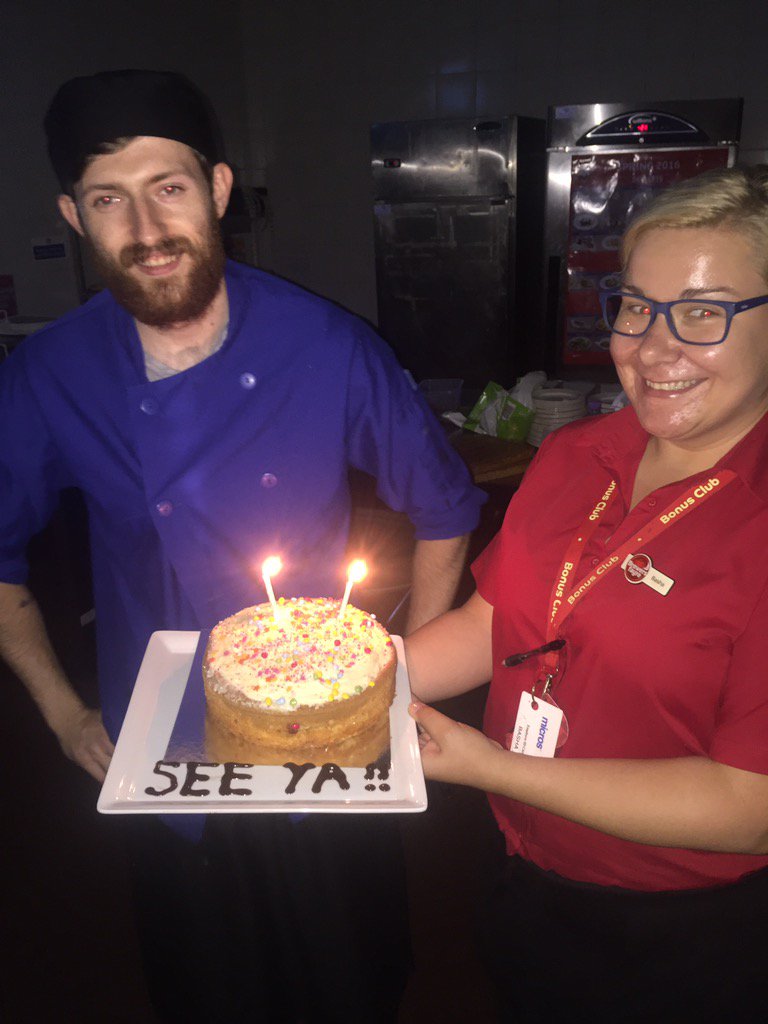 BFPhoenix's tweet photo. Saying bye to head chef Dave with tea and cake! ✈️ #byebye @SpencerGraydon @WeAreSUGM @ChrisvanceBFNI @martintovee1 https://t.co/wOARAla371