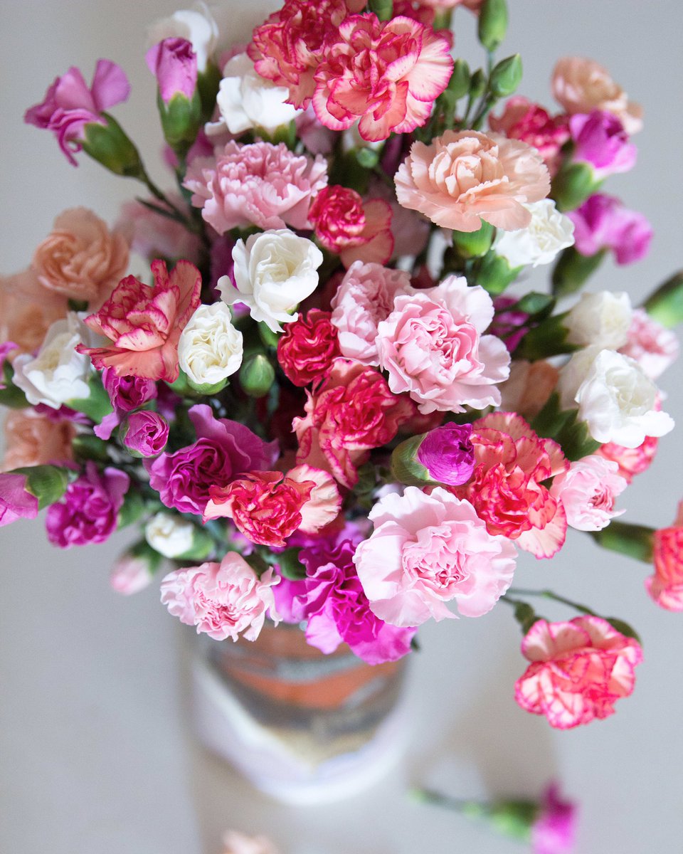 sisoosarah's tweet image. Happy Friday all! Make it a good one! 💕🌸🌷💞 #thesarahjohnsonflorals
