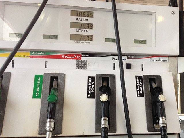 ECR_Newswatch's tweet photo. Motorists could be paying up to R1 less at the fuel pumps: https://t.co/3d7nFENo4v https://t.co/FUihOlJbyI