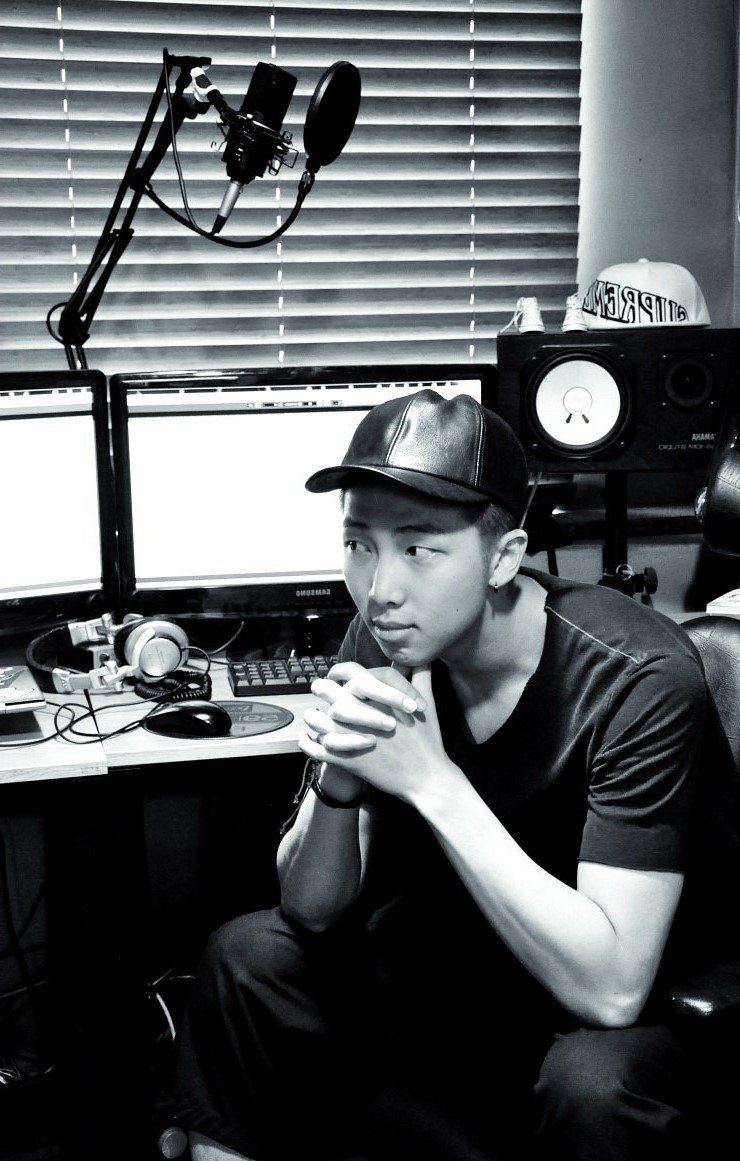 btsdiary's tweet photo. [Good Morning Pops August Interview ] BTS Leader Rap Monster https://t.co/gWOlX85Ae9 https://t.co/kzo6SogRNo