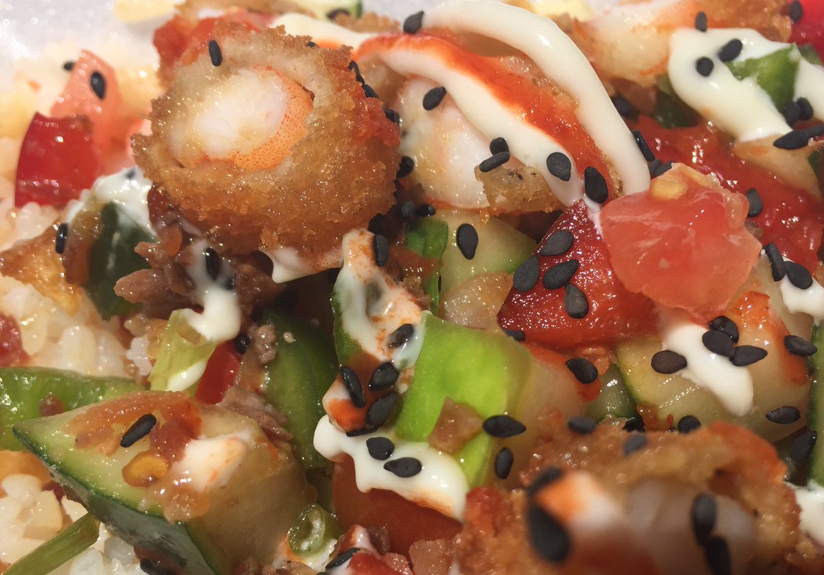 SeizeTheWeekday's tweet photo. The trasher plate from @Stingrayfusion is quite possibly the best food truck item in #roc. https://t.co/67MFXzsTmk