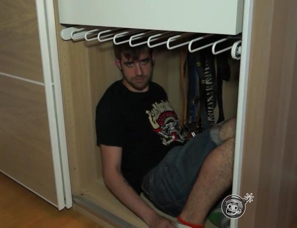 A3Noitcas's tweet photo. El reconocido YouTuber español @auronplay se encuentra secuestrado. #saveauronplay
https://t.co/ohRAD4hxru https://t.co/x1sw3ok9gH