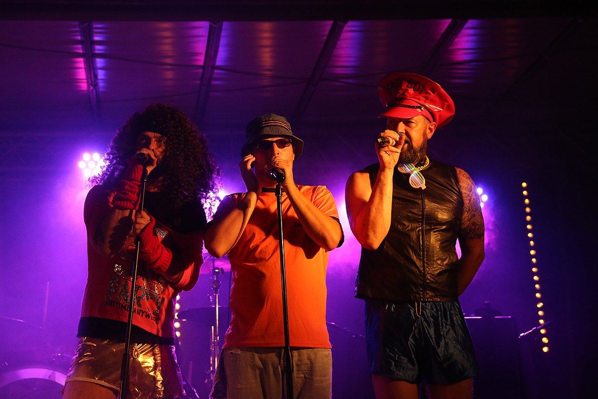 BandMarginal's tweet image. Morgen zingt dit olijke trio weer voor u op @Meadownight