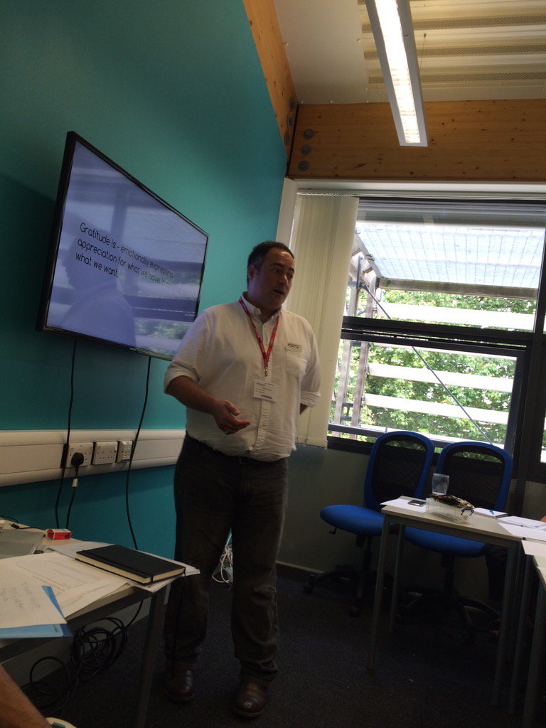 ThrivaProgramme's tweet photo. @KCcoaching_ (Keith Cowley) during his workshop today at #ThrivaMini #positivepsychology #ChooseToThrive https://t.co/HDgkFgQimZ