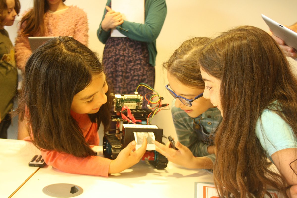 FACT_Liverpool's tweet photo. Our Prototype robots can now take and print selfies! @FACT_Learning #creativetechnology https://t.co/yp9TXGyruz