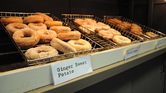 4029news's tweet photo. Police mistake doughnut glaze for crystal meth https://t.co/khpR13NlRp https://t.co/vfu38SJboX