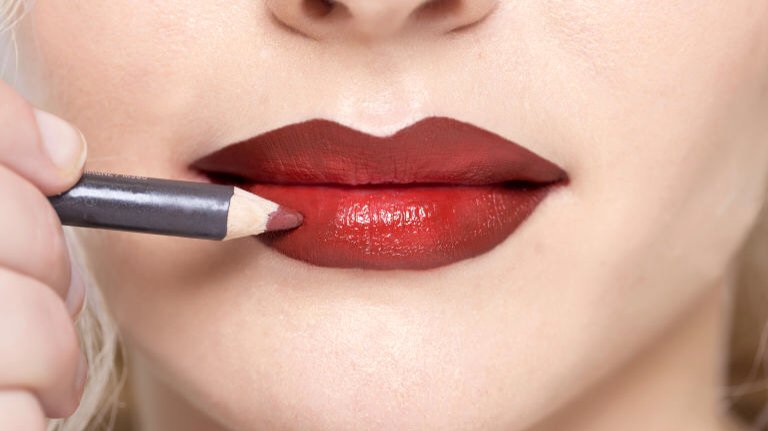 elitenailtraini's tweet photo. Have you got your lipstick on
It's National Lipstick Day
#knowyourcolour #beyourownperson #socialmedia https://t.co/D2gi3WFBWo