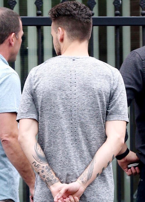 njhsbuddie's tweet photo. liam has a new tattoos https://t.co/payFAxYIiV