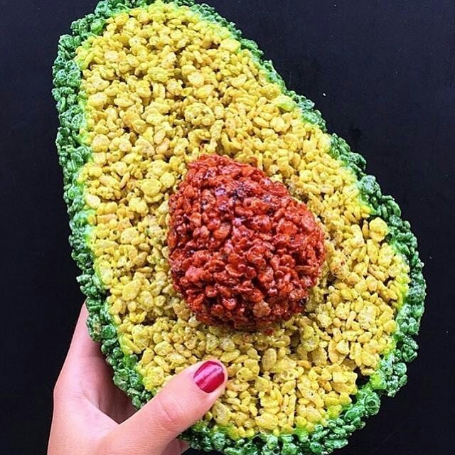 cupcakeproject's tweet photo. Can we just pretend that this avocado is healthy and not made of Krispie treats and then e… https://t.co/CZl4lhWg8I https://t.co/KJlPiTXek8
