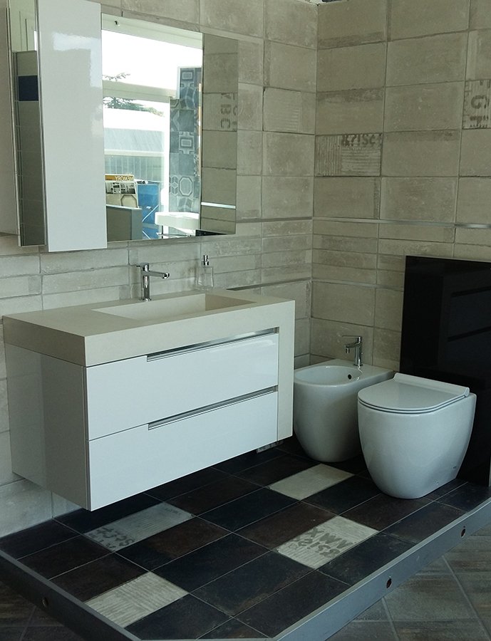 fioranese's tweet photo. A #bathroom proposal labelled #UrbanAvenue from our dealer #Edilfriuli of #Gorizia. https://t.co/6oEALxkKKo https://t.co/2cdV6V9jyb