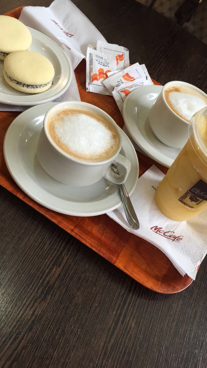 _sofipalacios7's tweet image. I'm at McCafé in Mariano Roque Alonso, Central w/ @jaz_palacios95 swarmapp.com/c/3W7j4s2Kyej