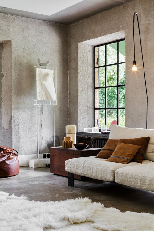 DiscoverEscape's tweet photo. Stand-out pieces by Hans Wegner sit among flea market finds in this superbly eclectic B&amp;B | https://t.co/mGaecyvosr https://t.co/XjAQOJLykI