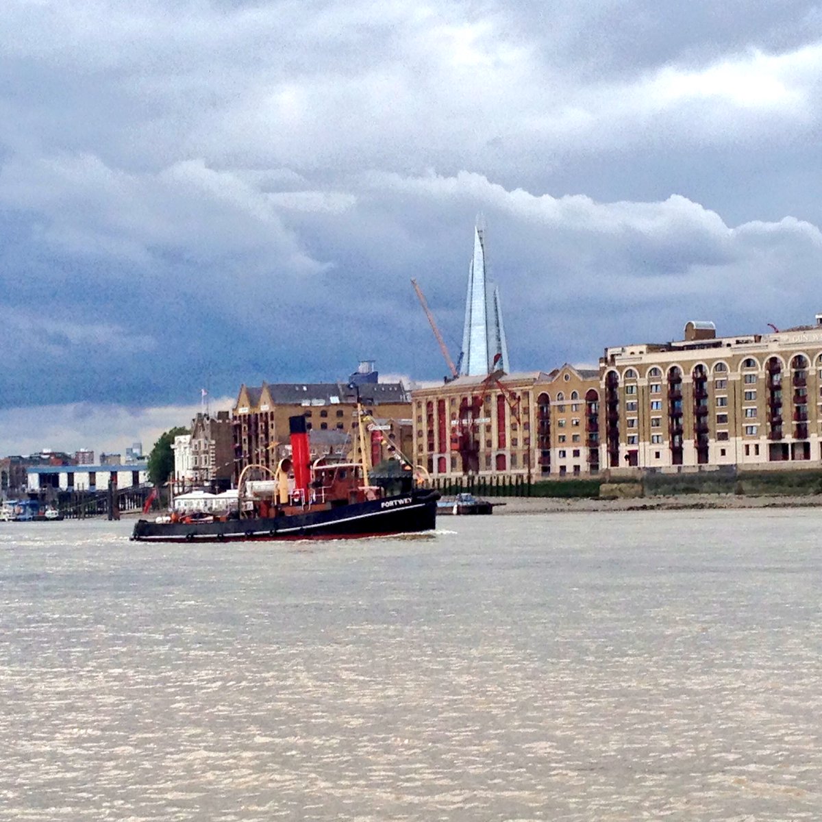 Rothersman's tweet photo. Portwey on a stormy looking Thames #boat #portwey #thames #mudwalker #thameslarker #stormy #weather #rothers #river https://t.co/zezrNIcWRM