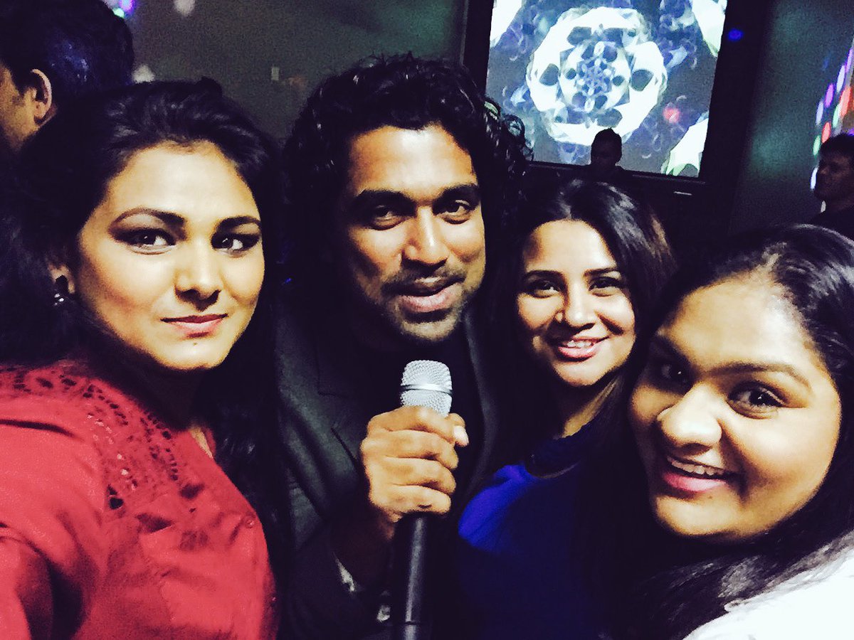 TheekshaniSA's tweet photo. It was so fun meeting him ❤️ and my girls too #uddika https://t.co/hG1lXmpCBv
