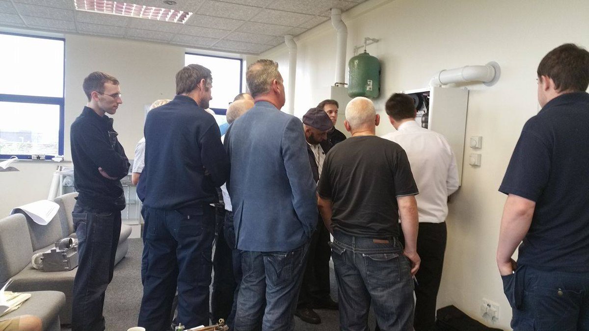 RavenheatUK's tweet image. Another excellent Benchmark training day courtesy of John Wilson. Next one is August 26th - form an orderly queue!