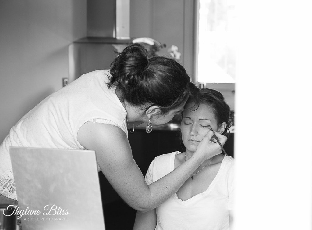 ThylaneBlissPro's tweet photo. Focus sur le maquillage….d’une mariée https://t.co/2lnPZc2jYw https://t.co/LV8kdomaIR