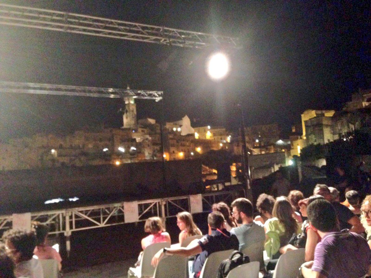 <a href="/AntonioCandelaM/">Antonio Candela</a> #nessunorestifuori la @BCC_laurenzana una banca al servizio dei talenti della #Basilicata #cisiamo