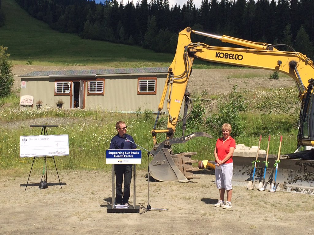 Celebrating moving forward with Sun Peaks health centre ow.ly/wR6h302HFPC <a href="/sunpeaksmuni/">SP Municipality</a>