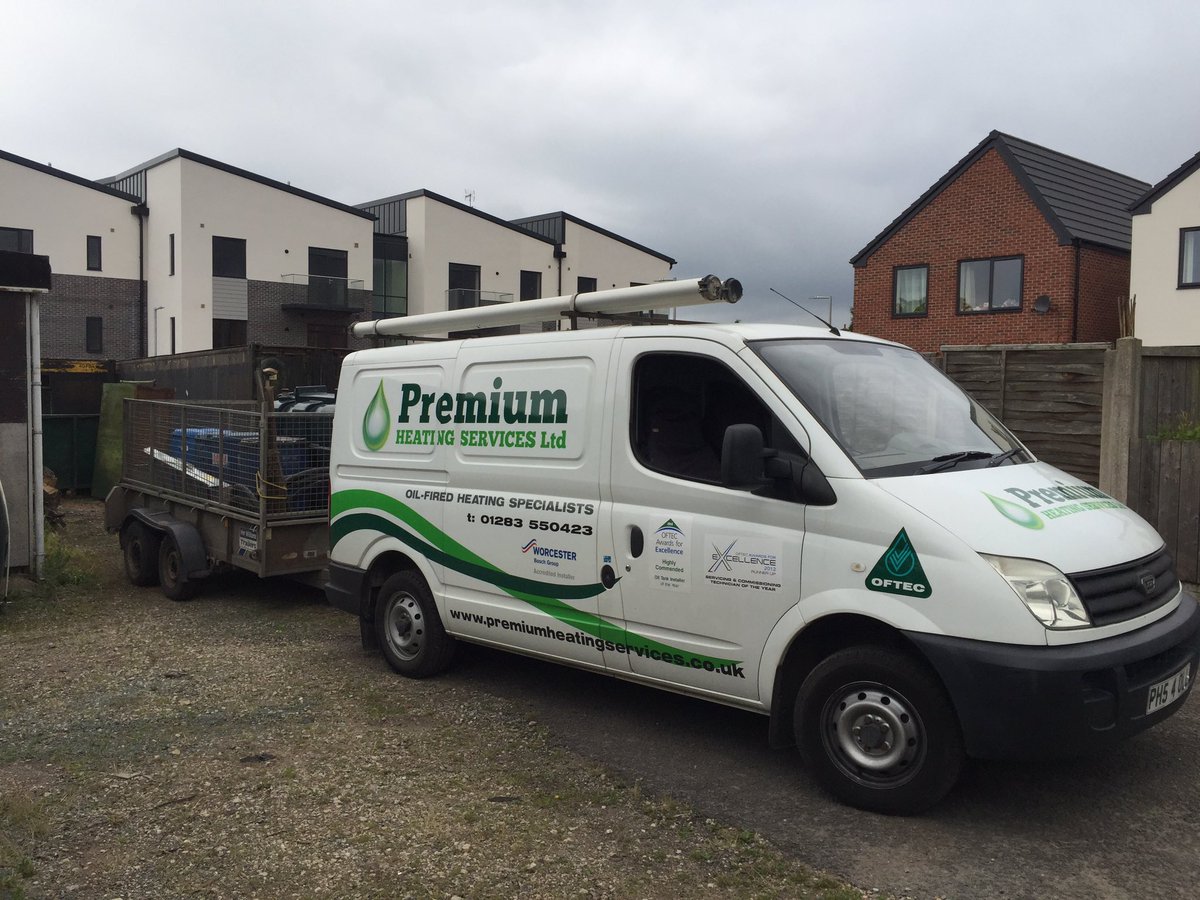 Premiumheating's tweet photo. All loaded up for a emergency pump out tonight due to a leaking oil tank https://t.co/pgAGLZiT05