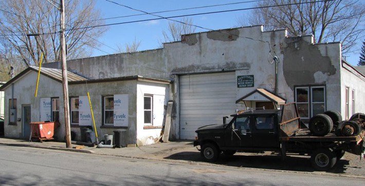 Vintage_Mods's tweet photo. 30 Championships,Close to 500 wins at 40 tracks in 14 states out of this garage in Rome, NY https://t.co/gAlgJsa2Gu