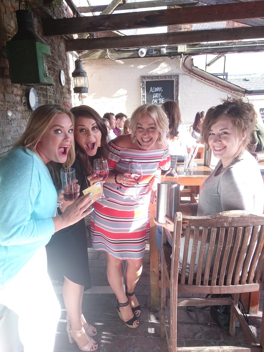 Clairc1988's tweet photo. @NickDentsBrain @Charlotte02Lily @kirstymgrego cheers! #iwish https://t.co/P0XTWD6GZh
