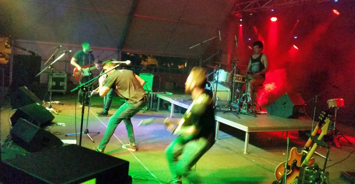 <a href="/BsosRock/">B-SOS</a> al concert d'ahir a les #festes de #LaRapita al #PortEsportiu #SantCarles