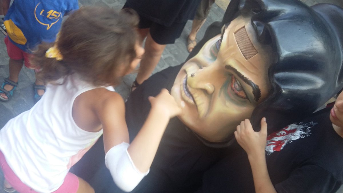 FRobafaves's tweet photo. S'acaba l'#Enfigurat! Un plaer poder-vos tenir a sota, #Mataró! Si us voleu apuntar, pregunteu a @CulturaMataro! https://t.co/EcWXutYyRe