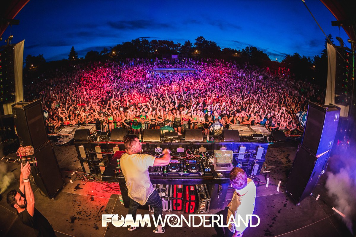 FoamWonderland's tweet photo. Happy Friday #FoamFam! Another day closer until we're here, together in paradise! 😍🎉 https://t.co/V0SkbtYFkU