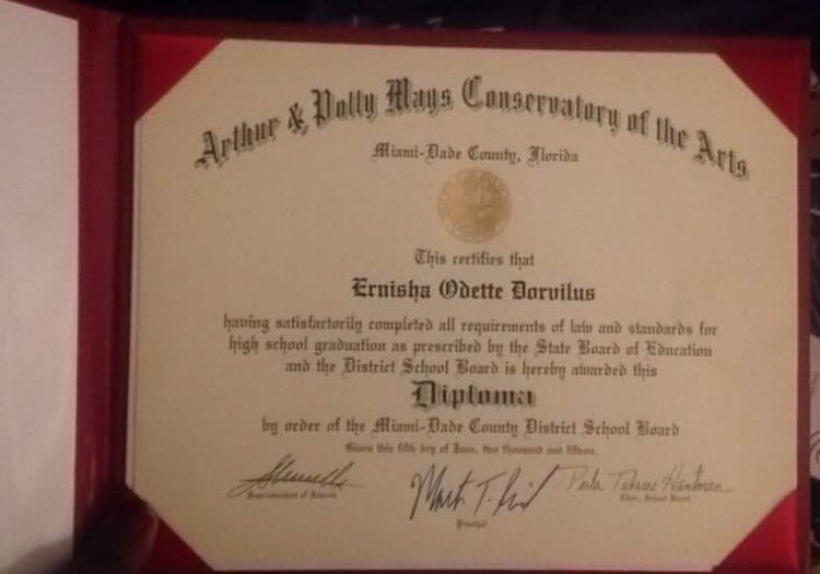MamaDantor's tweet photo. #BlackWomenDidThat  Senior Class Pres, Yearbook Chief Editor, NHS member..etc #notenoughcharacters #alumni15✨ https://t.co/ecDBShuuY5