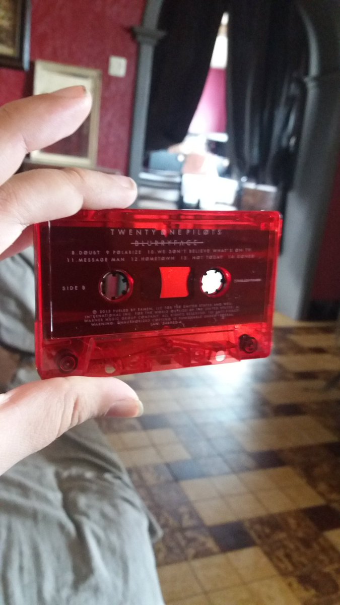 BelgianClique's tweet photo. GIVEAWAY: RT this tweet &amp; follow us to win this Blurryface tape!

Worldwide. Winner picked randomly on August 31st. https://t.co/Ewf0zXU8Mb