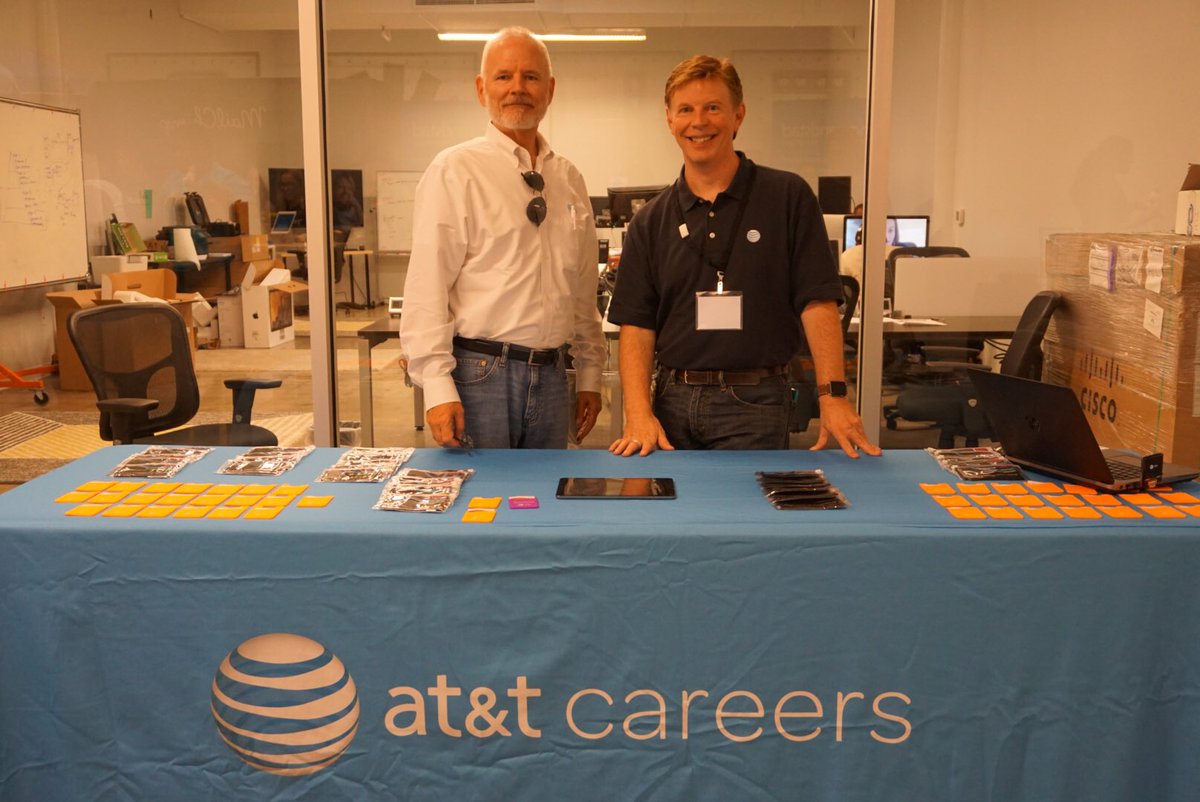 WWCAtl's tweet image. #WWCATLHack #CareerExpo doesn&apos;t end til&apos; 4PM! Come 2 @TechSquare! @CNN @attJOBS @thoughtworks @PardotEng are hiring!
