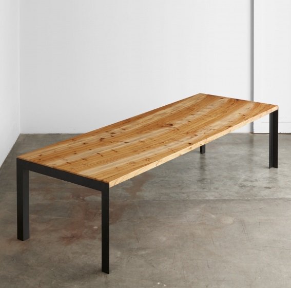 American elm dining table with a black steel reverse bezel base.
bit.ly/2awEuyT #UrbanHardwoods