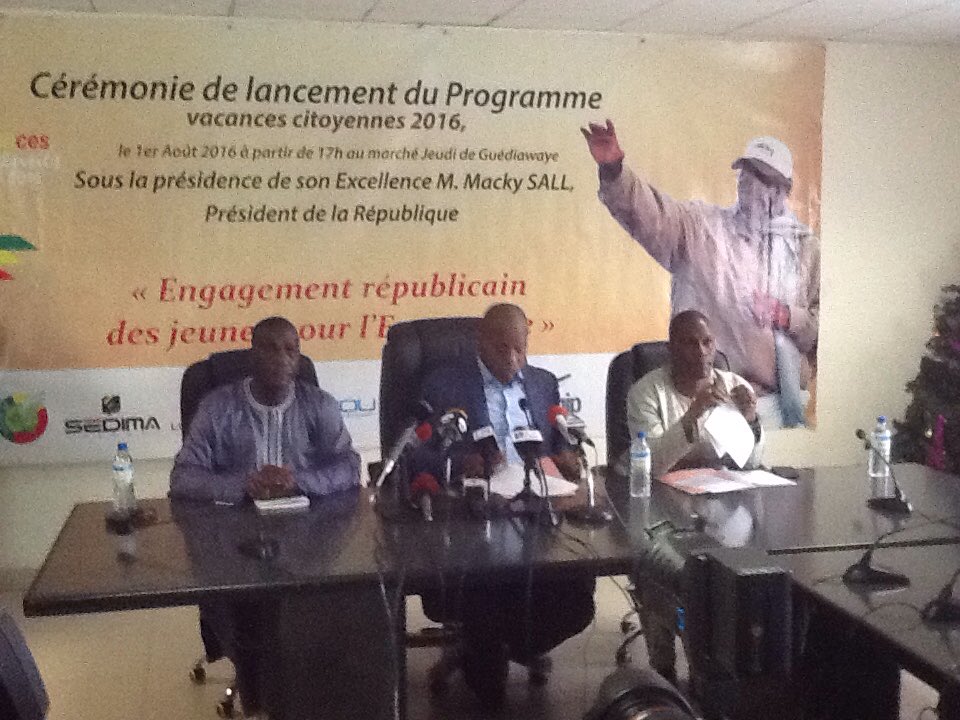 <a href="/MameMbayeniangs/">Mame Mbaye NIANG</a> Ministre de jeunesse conférence de presse #VacancesCitoyennes2016 @macky_sall #Sénégal #kebetu
