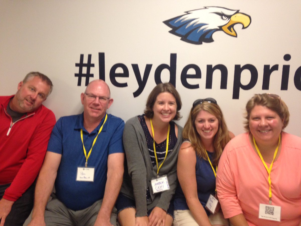MsCichy's tweet photo. Wonderful three days of learning with my coworkers. #LITLS #BDMSpride https://t.co/rKPS5IO0vO