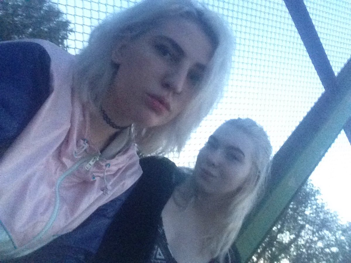 199Melissa's tweet photo. А раньше здесь были хайповые тусовки :с https://t.co/T5YtU2DjO5