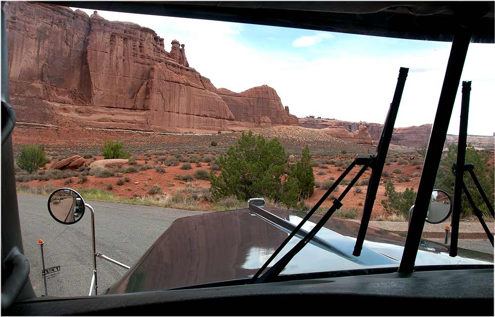 LoadProFreight's tweet photo. #Views from the road! Have a great and safe weekend
https://t.co/RLNwK7ggUa https://t.co/XGi1VER8rV