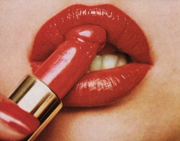 #NationalLipstickDay #porn #cam4 https://t.co/pthWaoTJfK