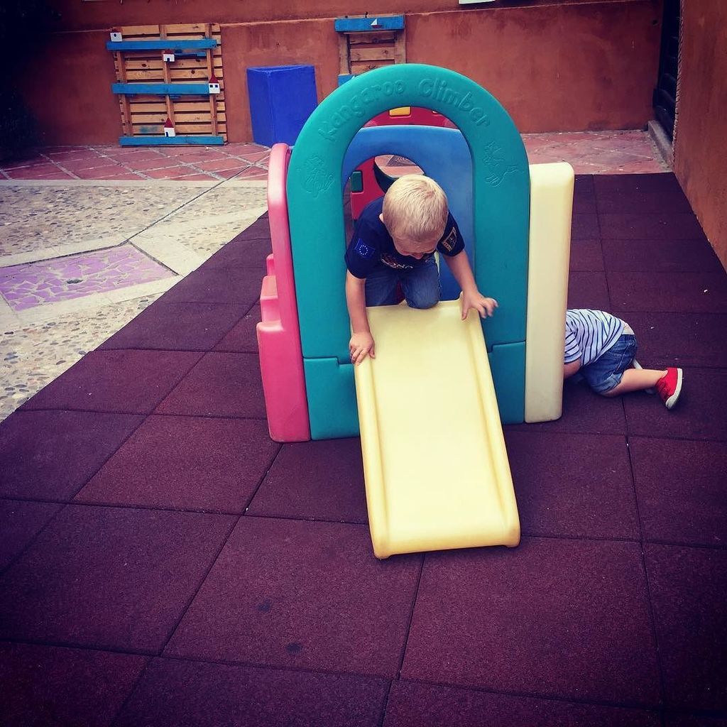 mamabambablog's tweet photo. Encuentra un miniparque y tendrás la tarde cubierta #kidsplay #miniparks #begur https://t.co/YQzBDPQ9rh https://t.co/DchHpUeeZd