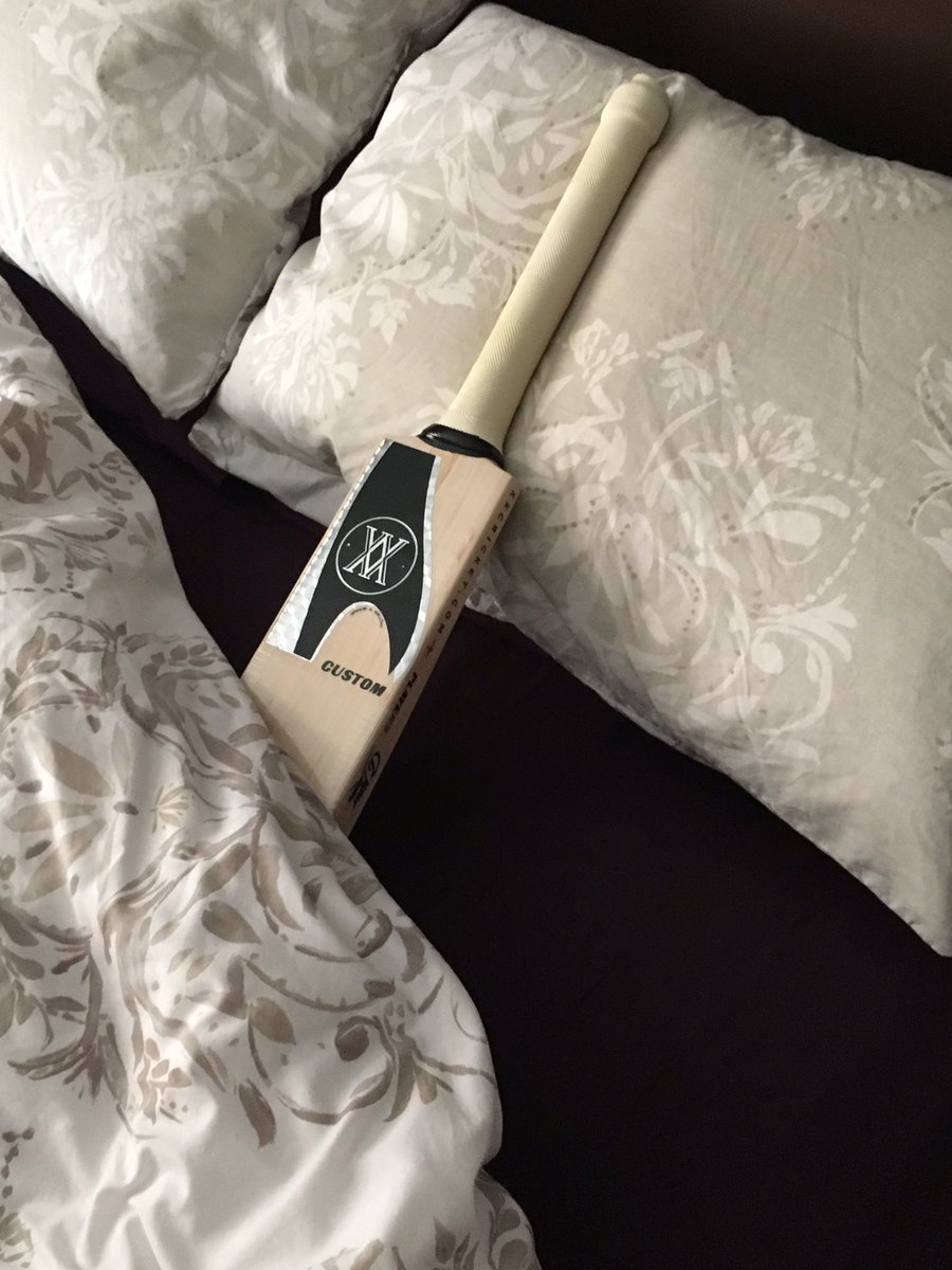 SamLittleboy's tweet image. #NewBat just putting her to bed before introducing her tomorrow! Cheers @Norfolkbats ! Top Guy